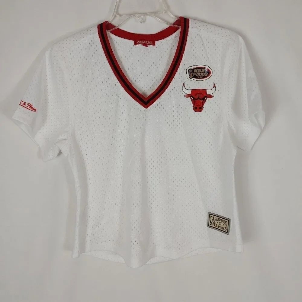 Mitchell & Ness Chicago Bulls Women’s White Air Me